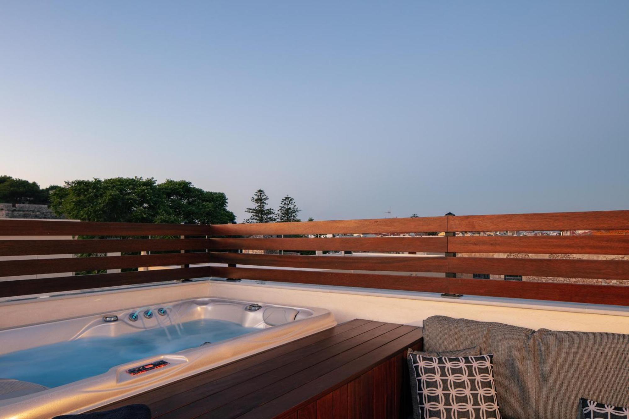 Le Bijou Luxury Suites Rethymno Exterior foto