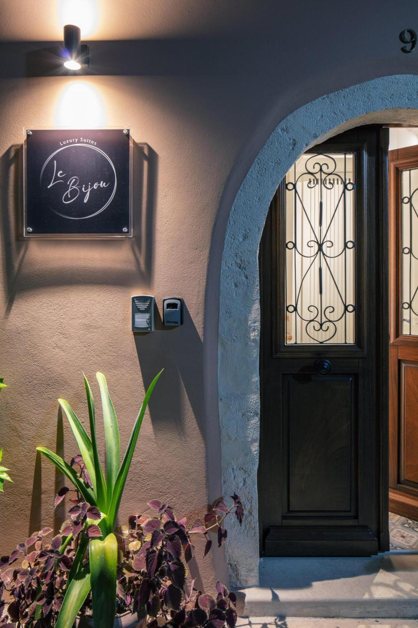 Le Bijou Luxury Suites Rethymno Exterior foto